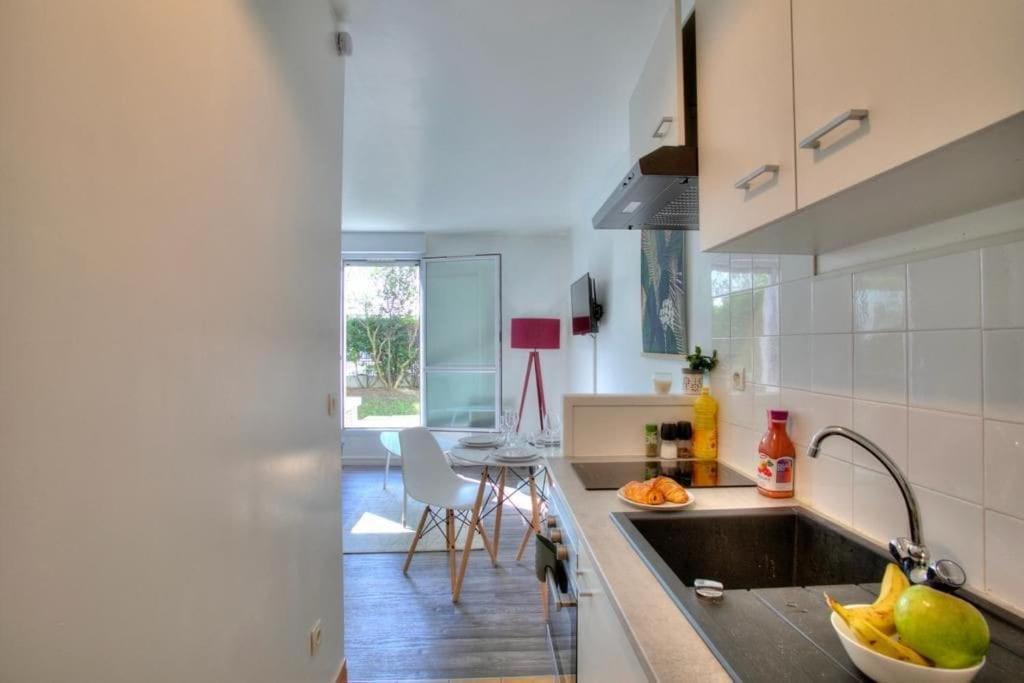 Studio Spacieux Avec Terrasse Et Parking Viry-Châtillon Exterior foto